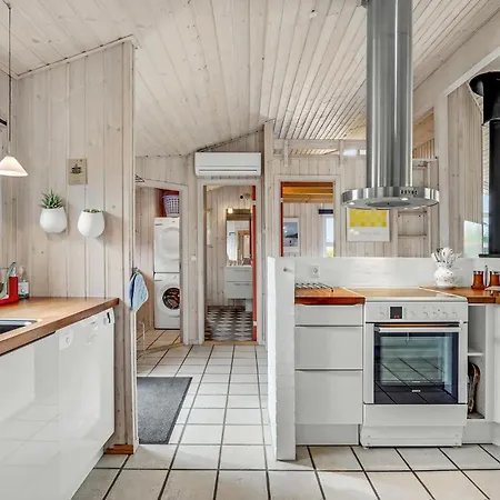 Lovely In With Wifi Holiday home