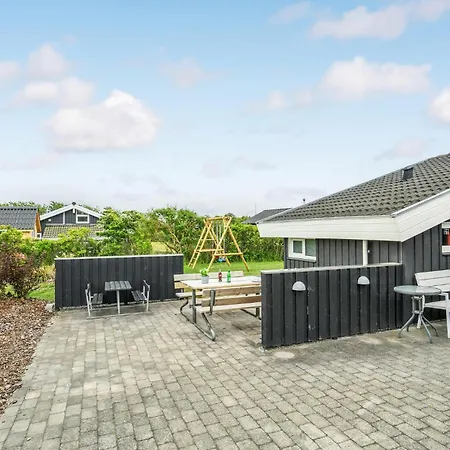Lovely In With Wifi Holiday home