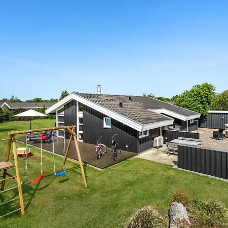 Holiday home Lovely In With Wifi *
