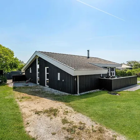 Holiday home Lovely In With Wifi Hjorring